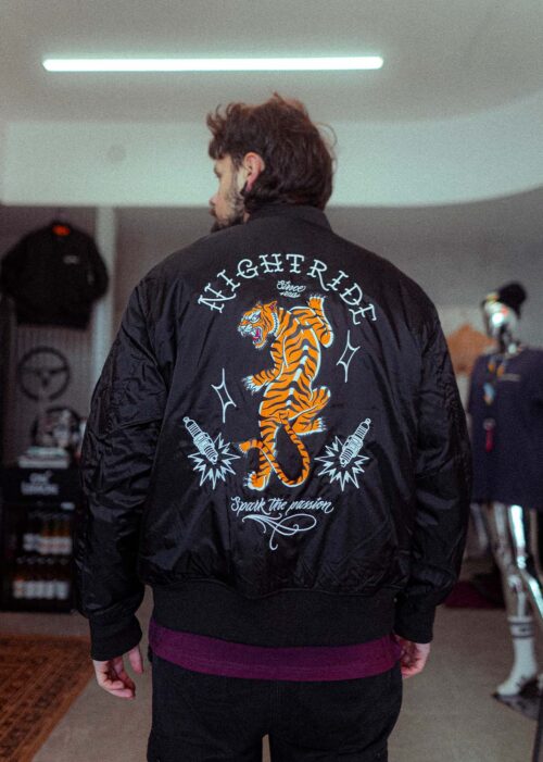 BOMBER JACKET